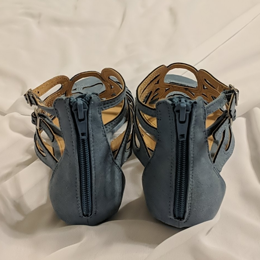 Shoes - Picture 3 of 5